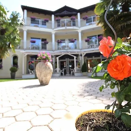 Villa Mala *